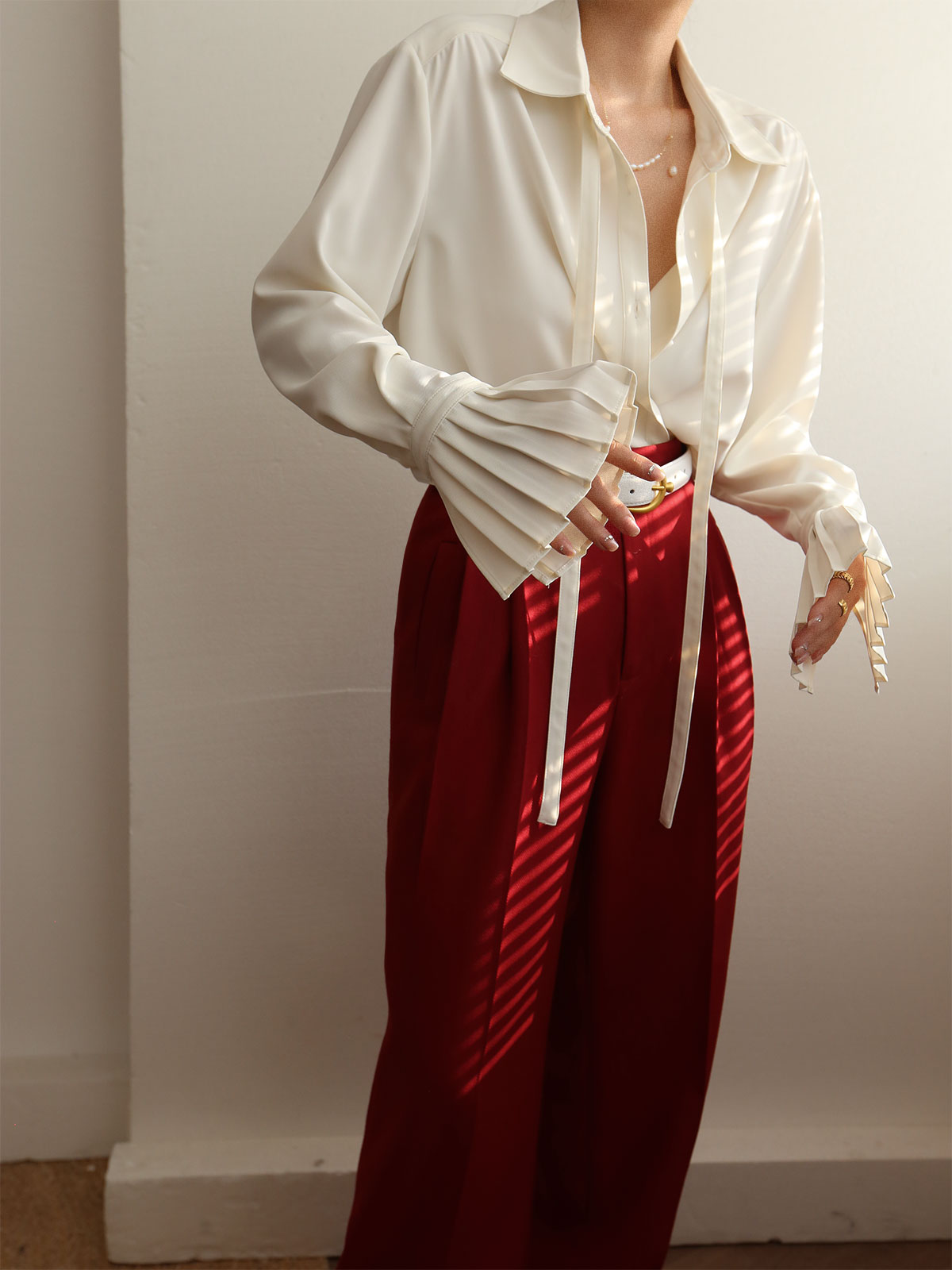 Chemise Adeline à Col Noué et Poignets Plissés, vue 4