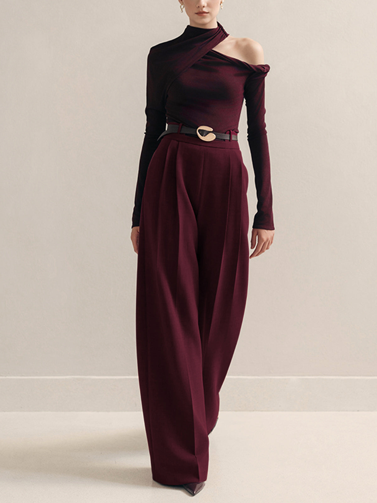Pantalon Plissé Théodora à Ceinture Dorée, vue 4
