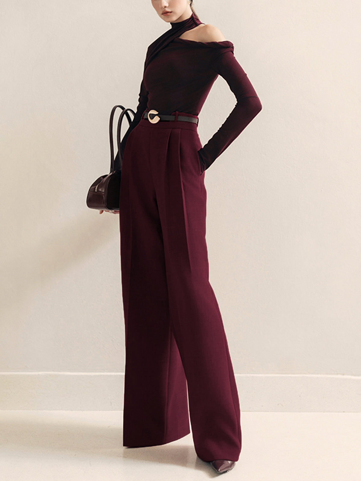 Pantalon Plissé Théodora à Ceinture Dorée, vue 3