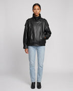 Blouson effet cuir à col montant noir Octavie, vue de face en studio