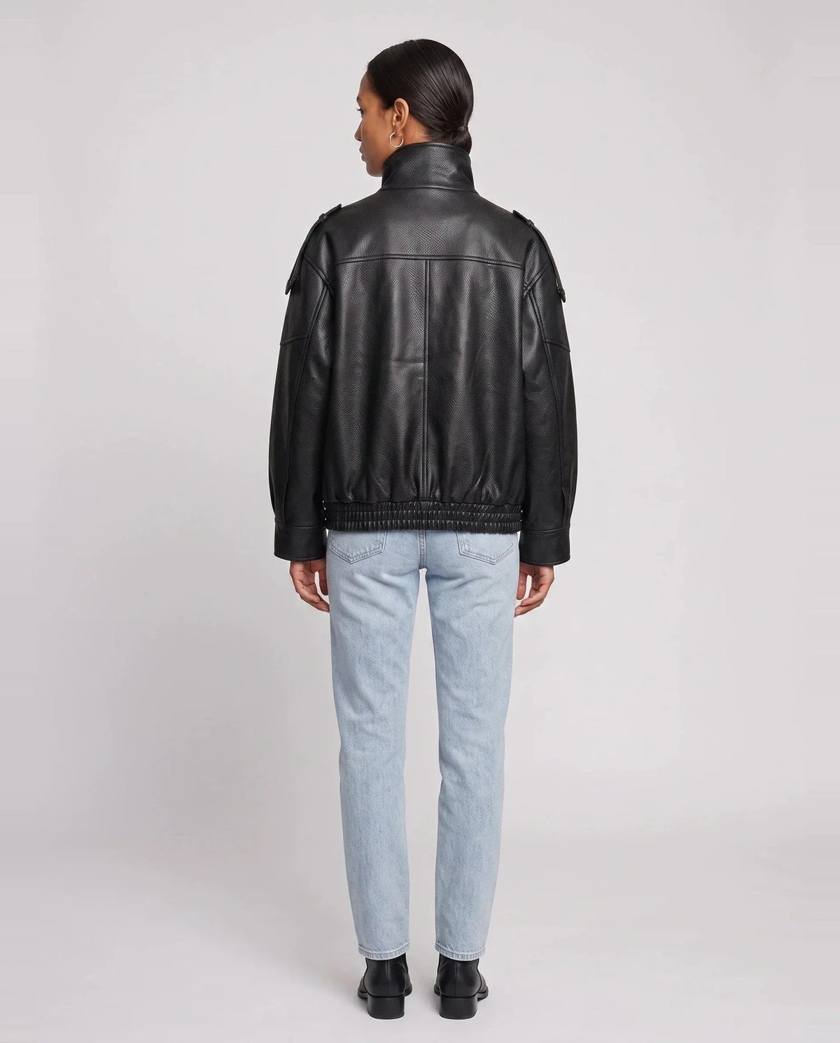Blouson effet cuir à col montant noir Octavie, vue de dos en studio