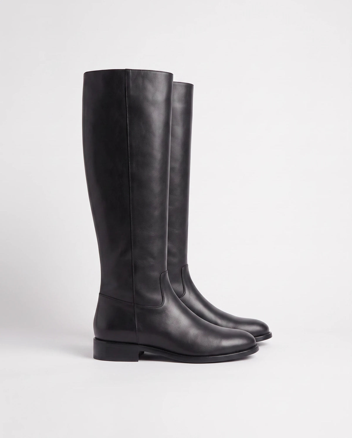 Bottes cavalieres plates en simili Ysabeau Noir — packshot, second angle