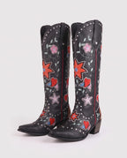 Bottes hautes western brodées à clous en simili Sabeline Noir — packshot studio