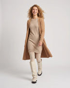 Bottes à guêtre repliée Wanda — Crème, portées en plein pied studio