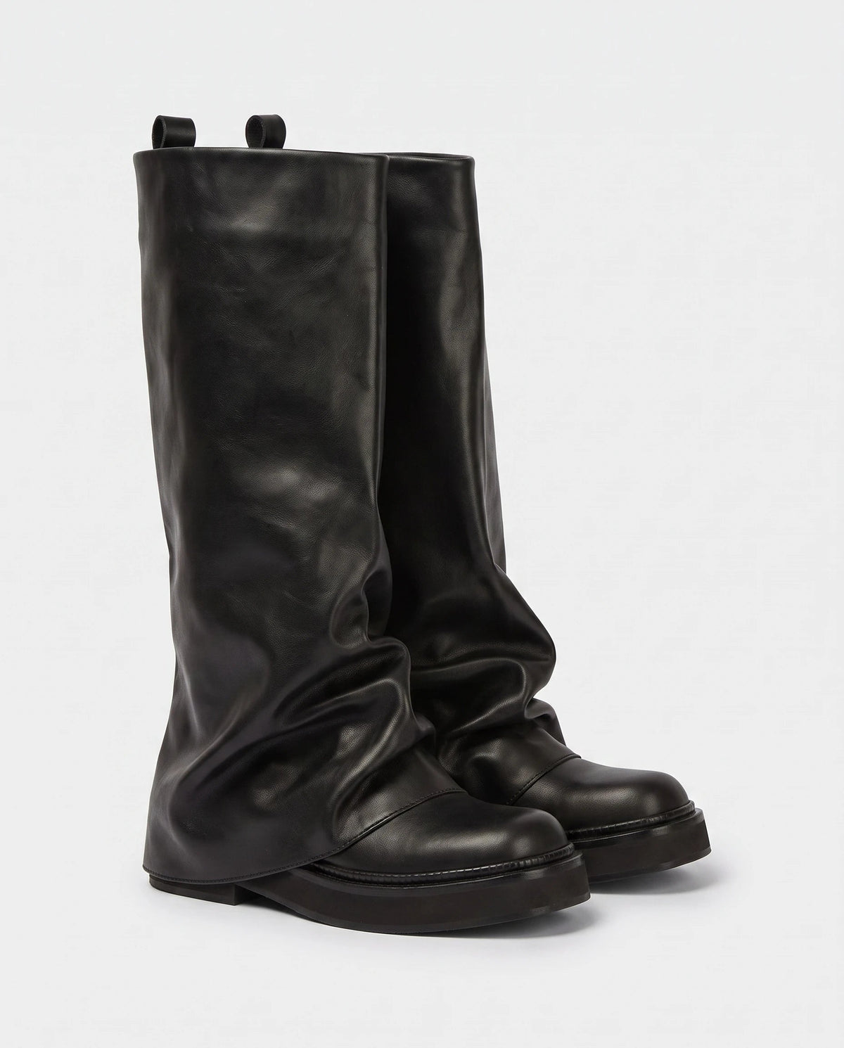 Bottes à guêtre repliée Wanda — Noir, paire en packshot studio