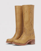 Bottes hautes à talon empilé effet cuir Nicolette — Camel, paire vue de trois quarts studio