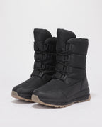 Bottes de neige fourrées à lacets Lorraine — Noir, paire vue de trois quarts en studio