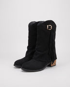 Bottes mi-mollet à revers et franges Coraline — Noir, paire vue de trois quarts avant studio