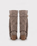 Bottes mi-mollet à revers et franges Coraline — Taupe, paire vue de dos