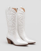 Bottes santiags mi-mollet en simili Artémise Blanc — packshot studio