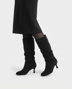 Bottes slouch à talon kitten Vérane — Noir, portées en plan rapproché