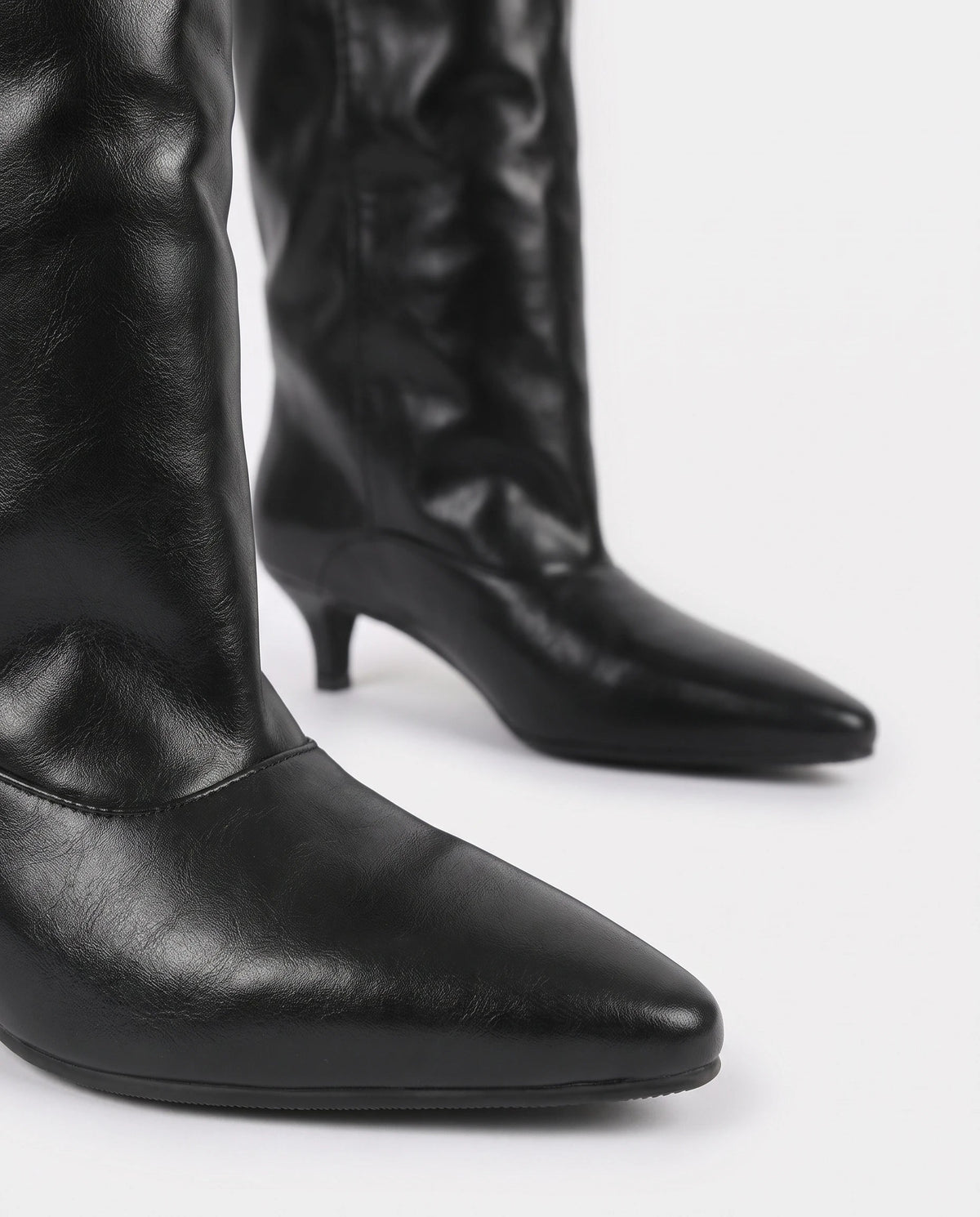 Bottes souples à petit talon en simili Paulette — Noir, packshot vue complémentaire