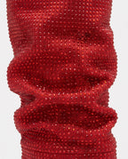 Bottes hautes slouchy à strass Odalie — Rouge, détail du pavage de strass et des plis de la tige