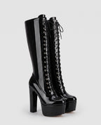 Bottes hautes vernies lacées à plateforme Vitaline — Noir, paire en packshot studio
