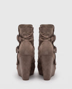 Bottines compensées à boucles en suédine Ermeline — Taupe, packshot vue complémentaire
