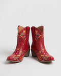 Bottines santiags à broderie florale en simili Émerance Rouge — packshot studio