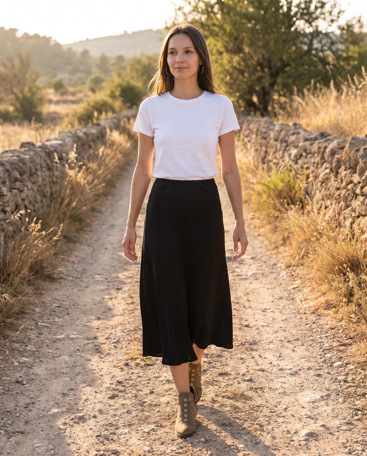 Bottines western à œillets cloutés Azélie — Kaki, portées en situation