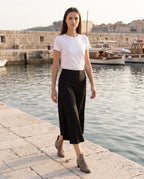 Bottines western à œillets cloutés Azélie — Taupe, portées en situation