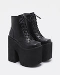 Bottines plateforme XXL lacées Zénobie — Noir, paire en packshot studio