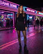 Bottines plateforme XXL lacées Zénobie — Noir, portées en situation urbaine