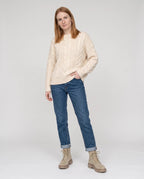 Bottines rangers en suédine à plateforme Fanchon — Beige, portées en plein pied studio