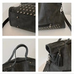 Grand sac à main bandoulière avec dessous clouté et charms pompon Giulia