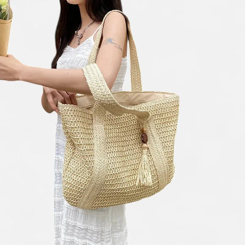 Grand sac à main cabas en paille avec pompon Naïma - image 14