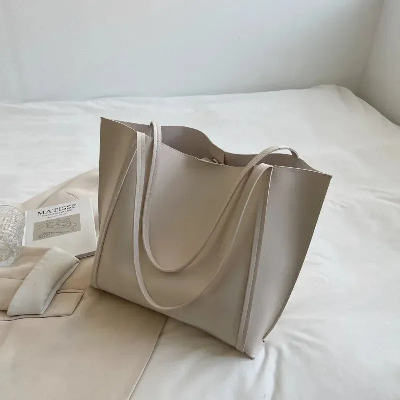 Grand sac à main cabas souple avec pochette assortie Amandine - image 26