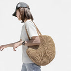 Grand sac à main rond en paille Maëva - image 7