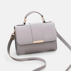 Petit sac à main bandoulière à rabat aux finitions doré Maëlys - Gris - image 11