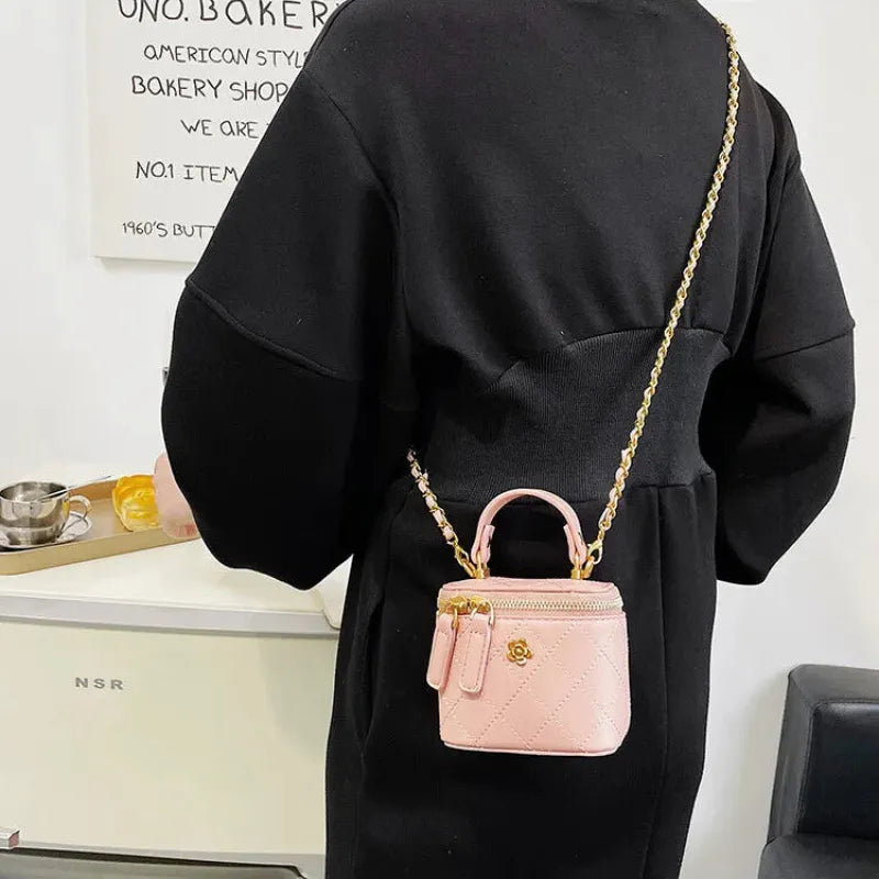 Petit sac à main bandoulière cubique matelassé au finition doré Aurore - image 32
