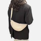 Sac à main banane demi-lune en tissu tendance Émilienne - image 6