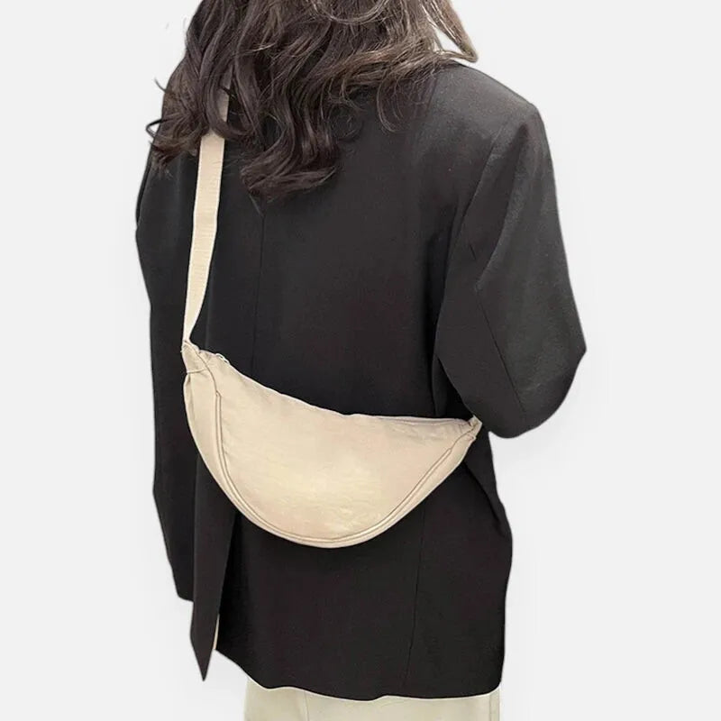 Sac à main banane demi-lune en tissu tendance Émilienne - image 6