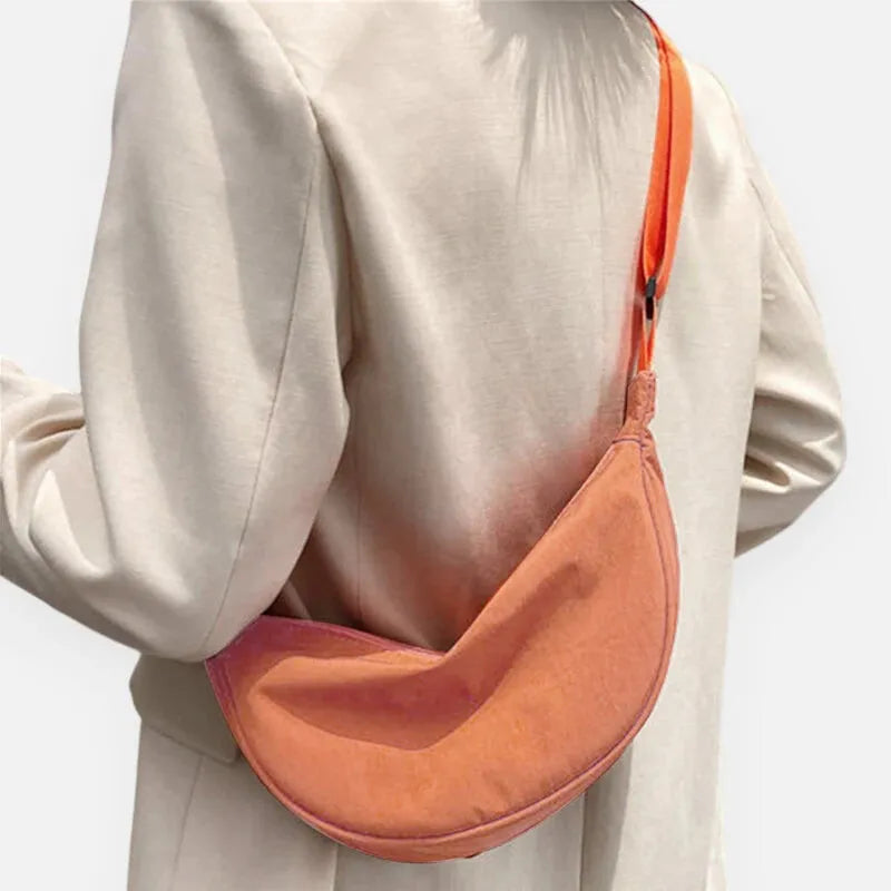 Sac à main banane demi-lune en tissu tendance Lucienne - image 4