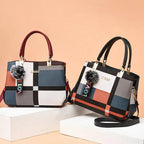 Sac à main bandoulière avec son charms pompon Livia - image 11