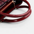 Sac à main bandoulière chic brillant et texturé Clara - image 16