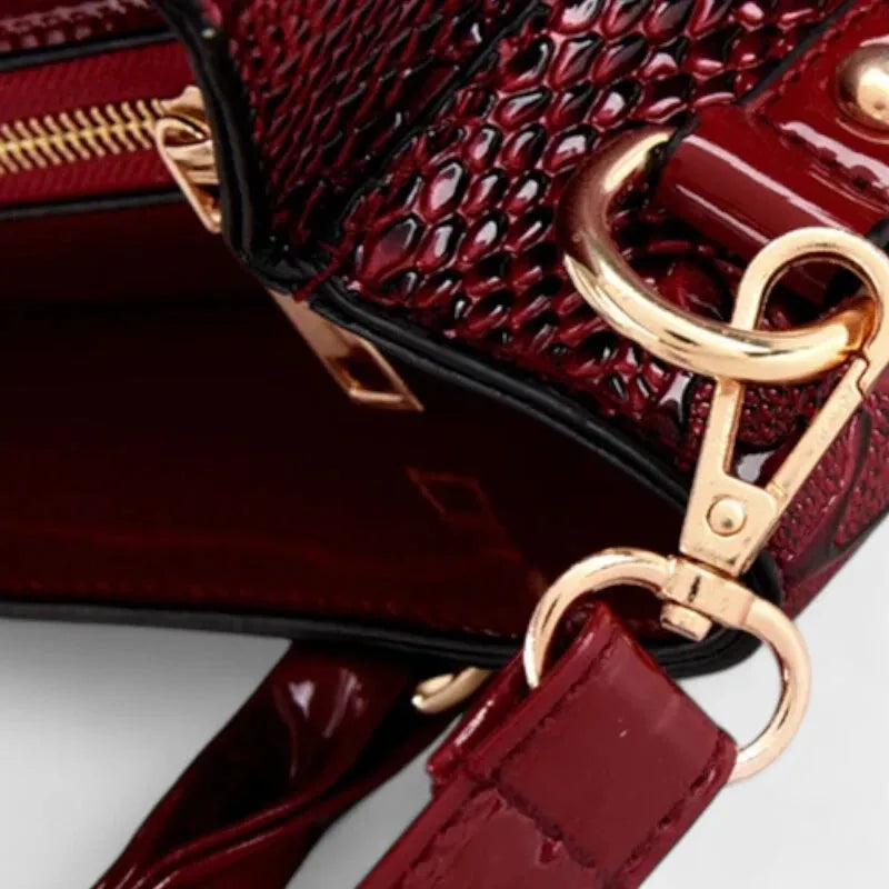 Sac à main bandoulière chic brillant et texturé Clara - image 17