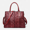 Sac à main bandoulière chic brillant et texturé Clara - Rouge - image 1