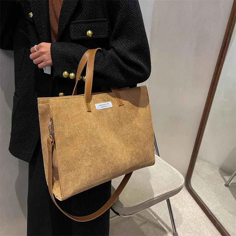 Sac à main cabas bandoulière en velours côtelé Amandine - image 17