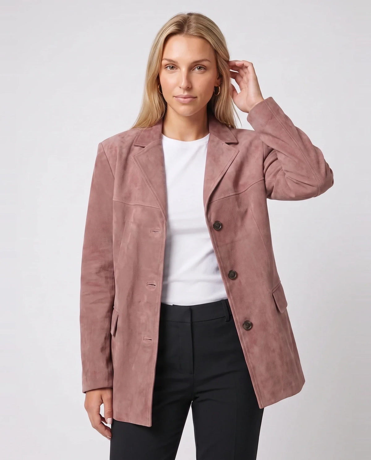 Veste-blazer oversize en suédine vieux rose Eugénie, plan rapproché en studio