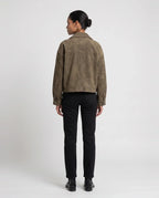 Veste utilitaire kaki délavé Bertille, vue de dos en studio
