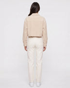 Veste courte en velours côtelé Y2K beige clair Sidonie, vue de dos en studio
