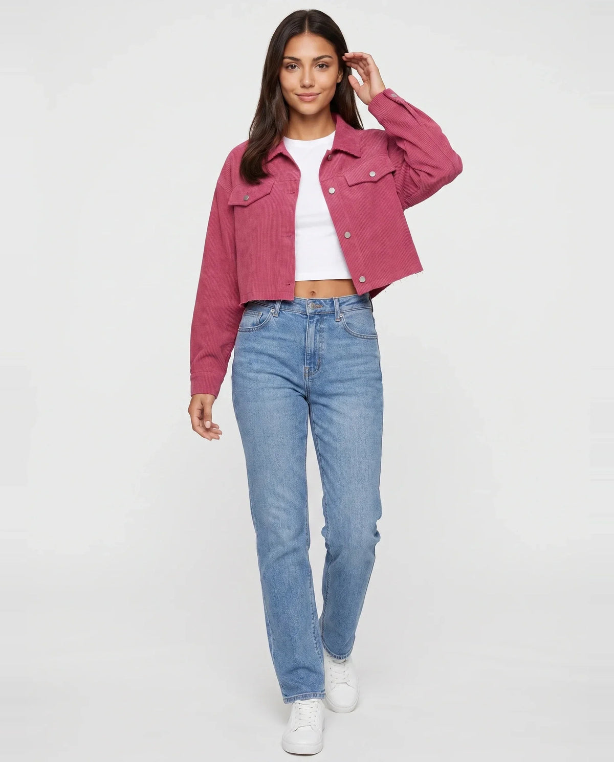 Veste courte en velours côtelé Y2K rose framboise Sidonie, vue de face en studio