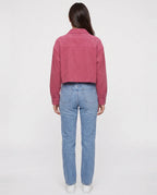 Veste courte en velours côtelé Y2K rose framboise Sidonie, vue de dos en studio