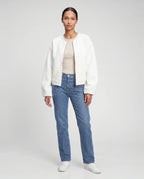 Veste zippée sans col en maille blanche Capucine, vue de face en studio